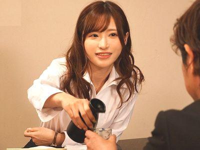 【出張先相部屋】胸チラおっぱい見せつけてくる美人女上司のイタズラ誘惑に我慢できず泥酔し眠る美女を襲う童貞部下【エロドラマ】
