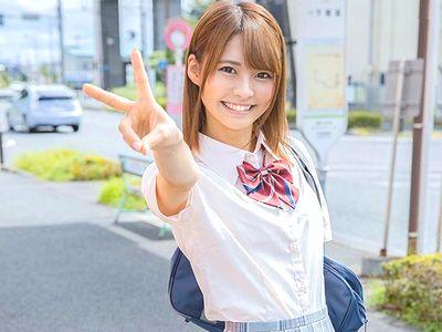 【マジックミラー】美少女ギャルjkに媚薬を飲ませ勃起チンポ露出し見せつけするエロ企画！相互オナニー＆制服着衣セックス！
