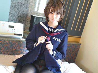 【素人】セーラー服着衣で可愛い童顔ロリ美少女jkがおじさんチンポでハメ撮り‼パイパンマンコに種付けするエロ中出しセックス‼