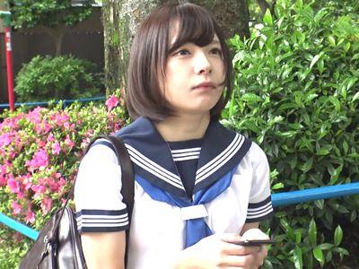 【素人】童顔ロリ可愛い女子校生がおじさん肉棒で援助交際⁉セーラー服美少女が騎乗位や寝バックのエロエロハメ撮りセックス‼