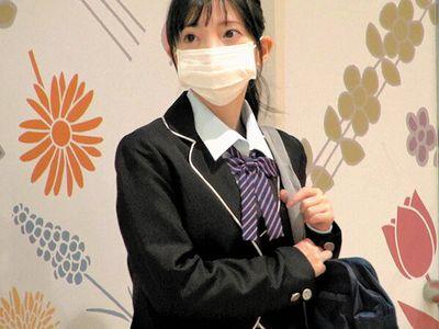 『学校バレると…』真面目そうな清楚美少女jkがオナニー披露⁉制服着衣で生ハメするエロエロ中出しセックス【素人ナンパ】