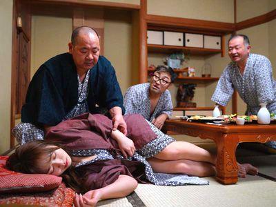 上司が計画した凌辱温泉旅行…寿退社する爆乳おっぱい人妻部下OLを宴会で泥酔させ種付け中出しする強姦レイプ【エロドラマ】