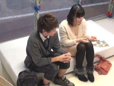 【マジックミラー】女子大生限定企画で地味巨乳おっぱいな清楚JDが大学生男友達とミラー号で二人っきりにされ友情崩壊⁉