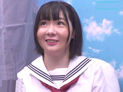 【マジックミラー】童顔ロリ可愛い制服美少女jkがマングリ返しの拘束電マ責めで連続絶頂味わう⁉潮吹きお漏らしでエロセックス！