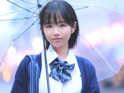 『潮吹きって…凄いんですね…』童顔ロリ美少女の無毛マンコからハメ潮お漏らし失禁！ガチ汁垂れ流しでハメるエロエロSEX！