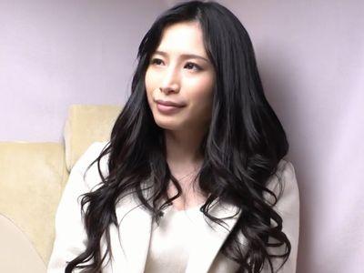 【人妻ナンパ】清楚美人な三十路素人奥さんを巧みに口説きホテル連れ込み‼夫を裏切り膣内射精されるエロエロ不倫セックス‼