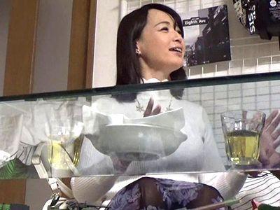【連れ込み】50代美魔女熟女人妻を自宅にナンパお持ち帰り！夫以外の男が無許可中出しするエロエロ不倫セックスを盗撮隠し撮り！