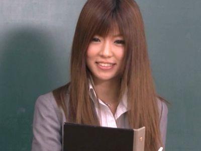 担任してるクラスで美人女教師が教室で問題児生徒に襲われる⁉複数チンポに無許可中出しされ泣き叫ぶ先生のエロエロセックス！