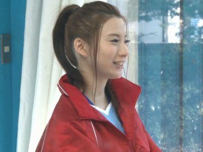 【マジックミラー号】バレー部合宿中のスポブラおっぱい美少女大学生にイタズラエロマッサージ！JDがお漏らし失禁＆中出し！