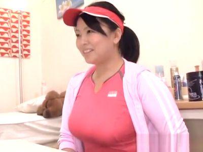 【熟女ナンパ】ジョギングするエロエロボディなおばちゃんに童貞卒業をお願い‼熟女が絶叫イキアクメする筆おろしセックス‼