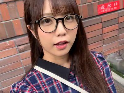【マジックミラー】童顔ロリ可愛いAV女優の逆ナンパ禁止企画！美少女が自撮りで街へ行き素人に顔バレしたらガチ交渉しエロハメ！