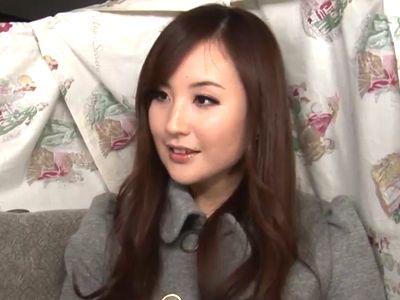 【人妻ナンパ】清楚美人でも他人棒挿入される美女奥様！エロエロセックスで生ハメ中出しまでされる淫乱ビッチな浮気奥さん！