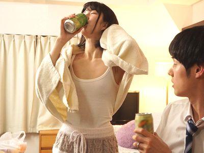 『シャワーだけならウチ来ます…？』終電逃して後輩女子社員の自宅へ…無防備ノーブラおっぱいに欲情し不倫関係に…【エロドラマ】
