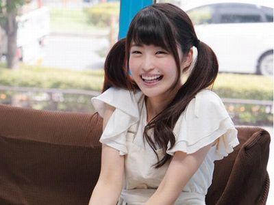 童顔ロリ可愛いツインテール美少女が巨根で着衣ハメ⁉大量潮吹きのお漏らし失禁する敏感娘がエロエロセックス【マジックミラー】