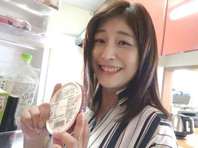 【熟女ナンパ】40代美魔女美女人妻の自宅訪問するエロ企画‼家族がいない部屋で野菜も挿入される浮気妻のエロ不倫セックス！