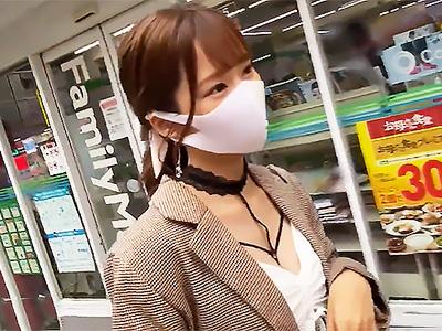《素人》ノリ良しの関西弁が可愛いフリーター女子さん生セックスで巨乳揺らしイキ中にザーメン発射が激エロｗｗｗ