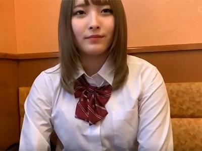 超かわいい素人巨乳少女！デカいチンコで子宮を突かれて感じまくる様子が半端ない！
