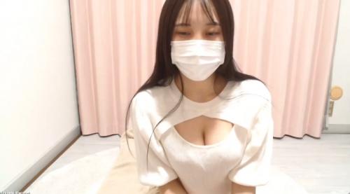 [エロライブチャット]可愛い巨乳美少女が谷間をチラ見せし手マンやバイブオナニーで感じちゃう