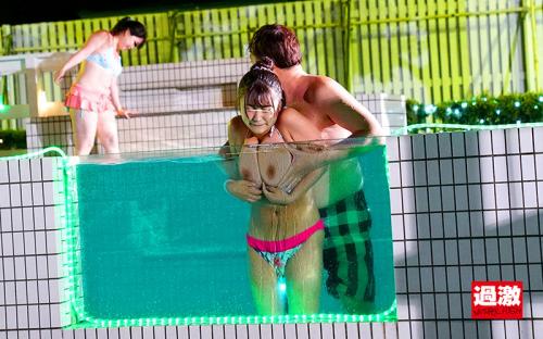 汗だく巨乳女子高生をプールでガチハメ ｗ肉便器まんこへの痴漢レイプｗ夏祭りの夜に秘密裏に開催された狂乱の宴