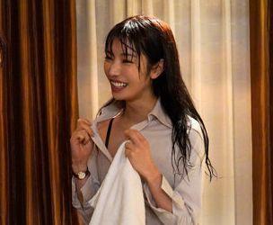 【楓カレン】出張先で相部屋になった童貞部下に完全に主導権を握られパコしまくるスレンダー女上司がエロいｗｗｗ