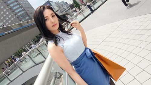 一見清楚奥さん28歳！エロさ無限大のオトコを喰い漁るモンスターだった！遠慮なくデカちん突きまくり！オナサポ必至ｗ