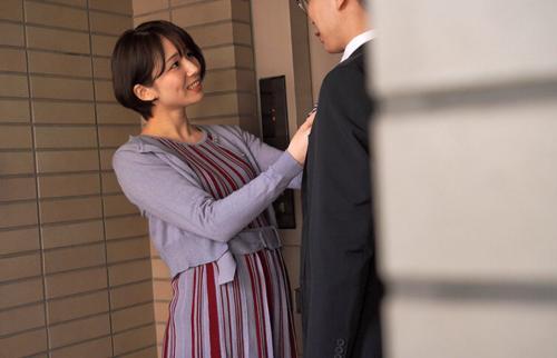 【穂高結花】人妻になった元美少女に執着する変質者の男が夫の留守中に中出しレイプ！
