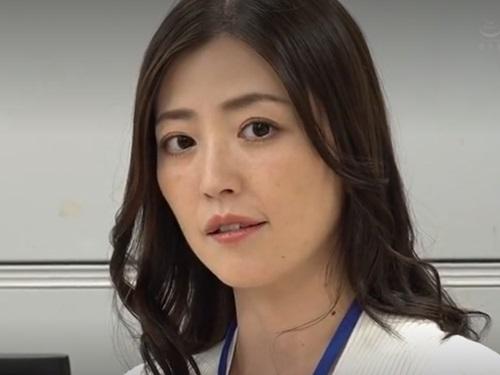 ［木下凛々子］駄目社員の同僚を元気づけるために凛々子さんが社内でチンポをシャブって吸って慰めてあげる