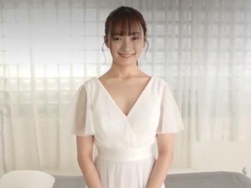 ［渚恋生］元宝〇歌劇団だった美少女が芸能界引退後にAVデビューの道を選んでしまう