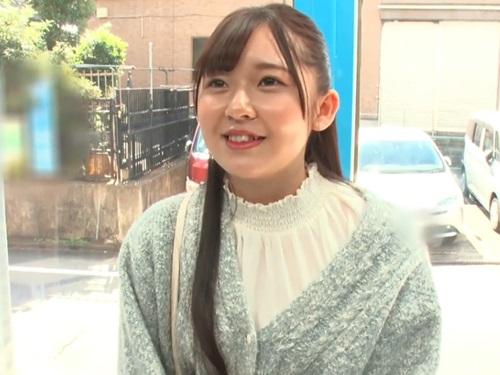 ［マジックミラー号］外国語を勉強中の清純な女子大生のスケベな体力測定を実施しちゃう
