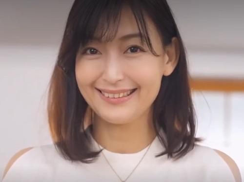 ［吉永塔子］キスが好き！と言うだけあって清楚な人妻がキスした途端にエロのスイッチが入ってしまう吉永塔子40歳がAVデビュー