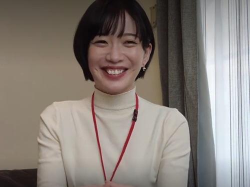 ［SOD女子社員］入社3年目のショートカットにエクボ美人の倉田優希がユーザーさんのお宅訪問で自分の体で市場調査しちゃう