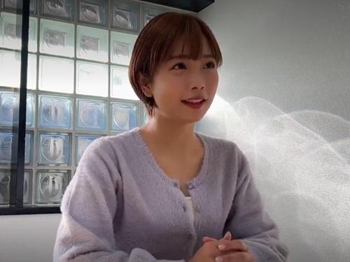 ［紗倉まな］ファンの中から未だに童貞な男性のお宅に紗倉まなちゃんが突撃して童貞卒業させてあげちゃう