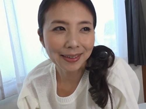 ［一条綺美香］美巨乳の大好きな母が相手なら朝から晩まで何回でもエッチできちゃう変態息子が近親相姦セックスしまくり