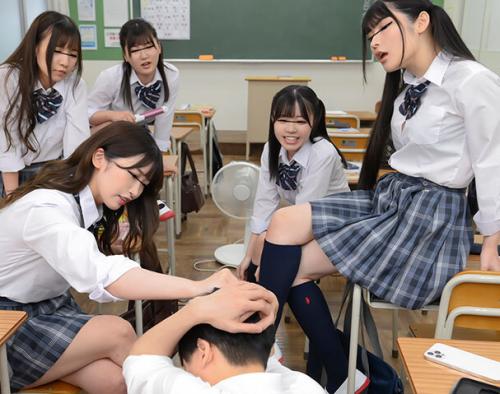 【時間停止レイプ】『普段からボクをパシリにする同級生に仕返し？』時を止めてエッチな事をしちゃいました！！