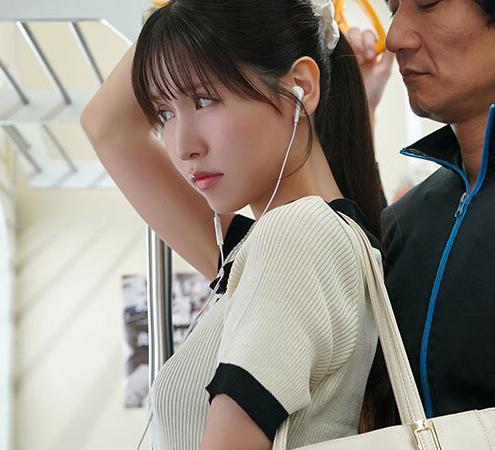 【痴漢レイプ】『や、止めて下さい…』巨乳JDが痴漢のターゲットに！？全身弄られ、徐々に行為がエスカレート！【桜空もも】
