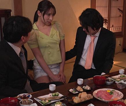【相部屋NTR】『あいつを首に出来るんだぞ！』彼氏を守るために巨乳女子アナが変態親父に犯された？更には枕営業まで？