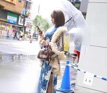 『東京はあんまり分からない！』名古屋から上京してきたラウンジ嬢はドスケベボディのギ ャルでした？！【エロ動画】