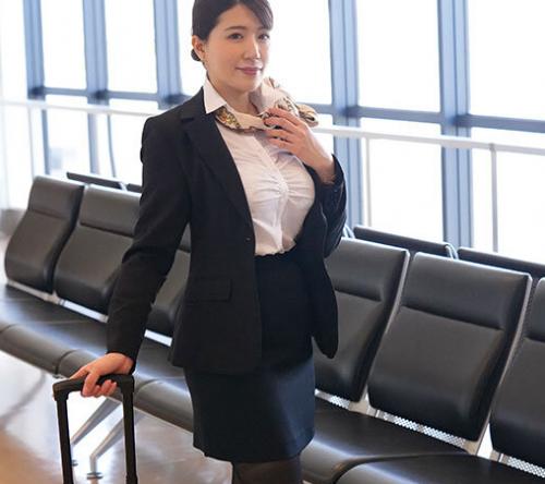 【富豪NTR】『ボクの美しいCA妻が金持ち経営者に目を付けられた？』出世を餌に抱かれてしまうグラマラス人妻！【武田怜香】