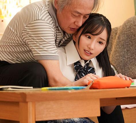 【連れ子レイプ】『や、止めて…お義父さん！』妻が実家へ帰省した隙に巨乳に育ったJKを犯す鬼畜義父？！【楪カレン】