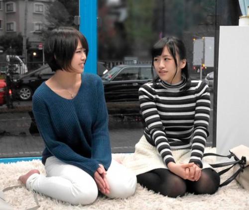 【マジックミラー号】『乳首が綺麗になるクリーム？』マッサージで興奮した美人妻二人が浮気SEXしてしまう！！