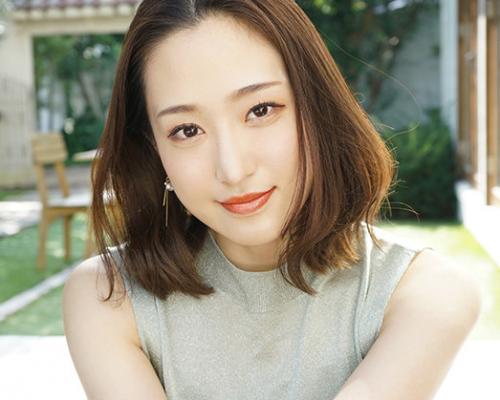 【AVデビュー】『色気が凄すぎる！！』長身スレンダーの三十路美人妻が衝撃のデビューを飾った！？【白花こう】