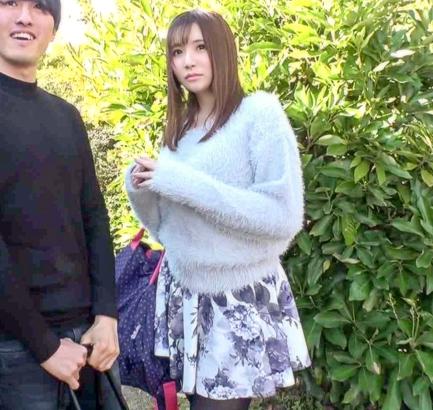 【NTR温泉】『幸せそうなカップルが？』男優に口説かれた巨乳彼女がセックスしちゃいました？！【エロ動画】
