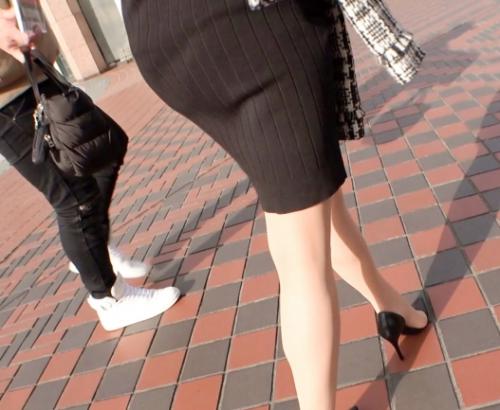 【素人ナンパ】『車のディーラーをしています♥』27歳の長身巨乳の美女がエロ過ぎでした！？【エロ動画】