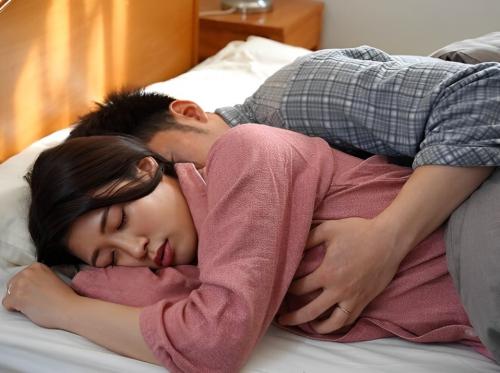 【NTR】友達夫婦と3日間限定の”夫婦交換”『んっ…ダメ…』セックス禁止のルールを破って”親友の夫”とエロ不倫SEXに！