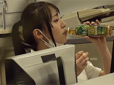 《レイプ》理想的なプロポーションを持つ看護師欲にまみれた男との衝撃的な運命ｗｗｗ