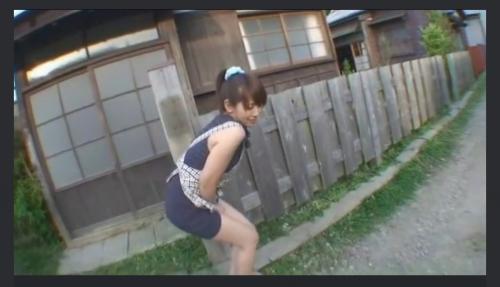 結城みさ S級美人の人妻とリモコン使って野外羞恥 耐えきれずおもらし