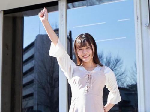 【奏音かのん】マジックミラー号で男潮吹き初体験！カップルの彼氏を寝取って痴女責めNTRセックス！射精しても終わらない手コキ