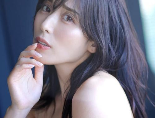 【金松季歩】イメージビデオに多数出演の超絶エロい巨乳グラドルが待望のAVデビュー！