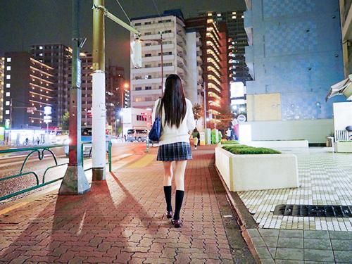 大好きな地下アイドルをストーキングして部屋の角に追い詰めて強制ちんしゃぶ！主観視点で生ハメレイプ！