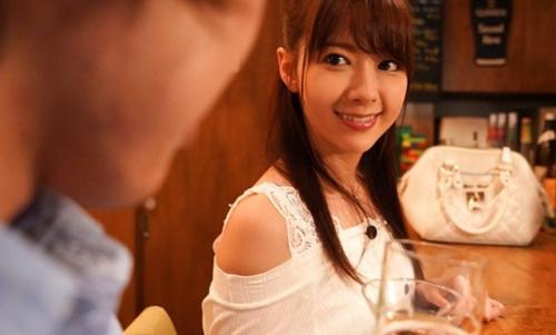 【岬ななみ】婚約者の友達にトイレで迫られ…フェラ抜き！結婚直前に浮気にハマる淫乱美女に成り果てる…